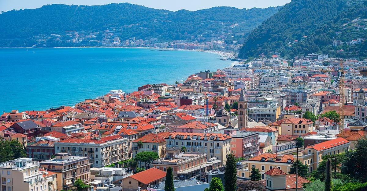 Casa Deluxe -50m Dal Mare- Alassio