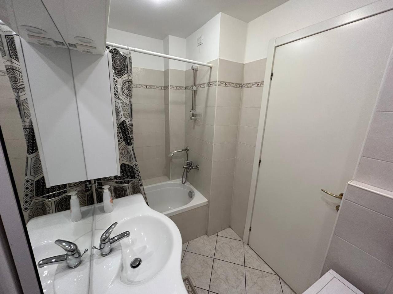 Apartment Casa Deluxe -50m Dal Mare- Alassio
